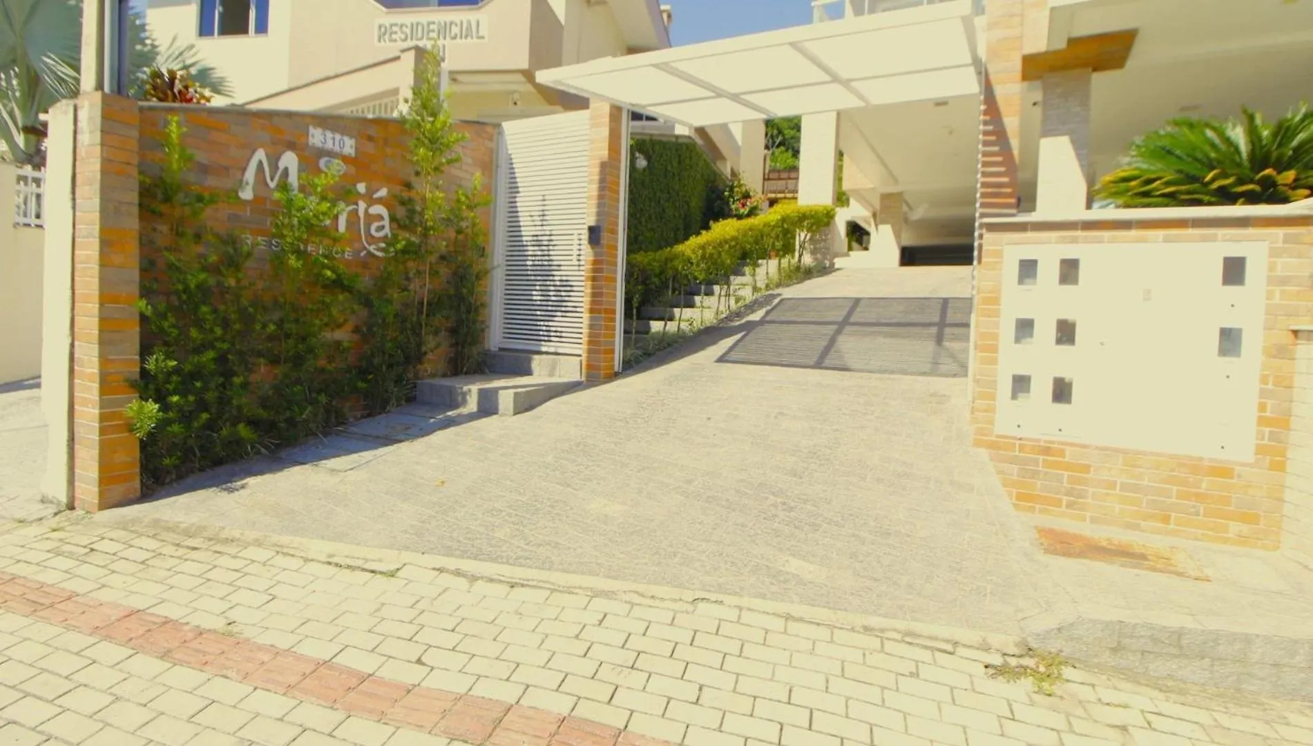 1083 - Apartamento Com Vista Para O Mar Em Bombinhas Appartement