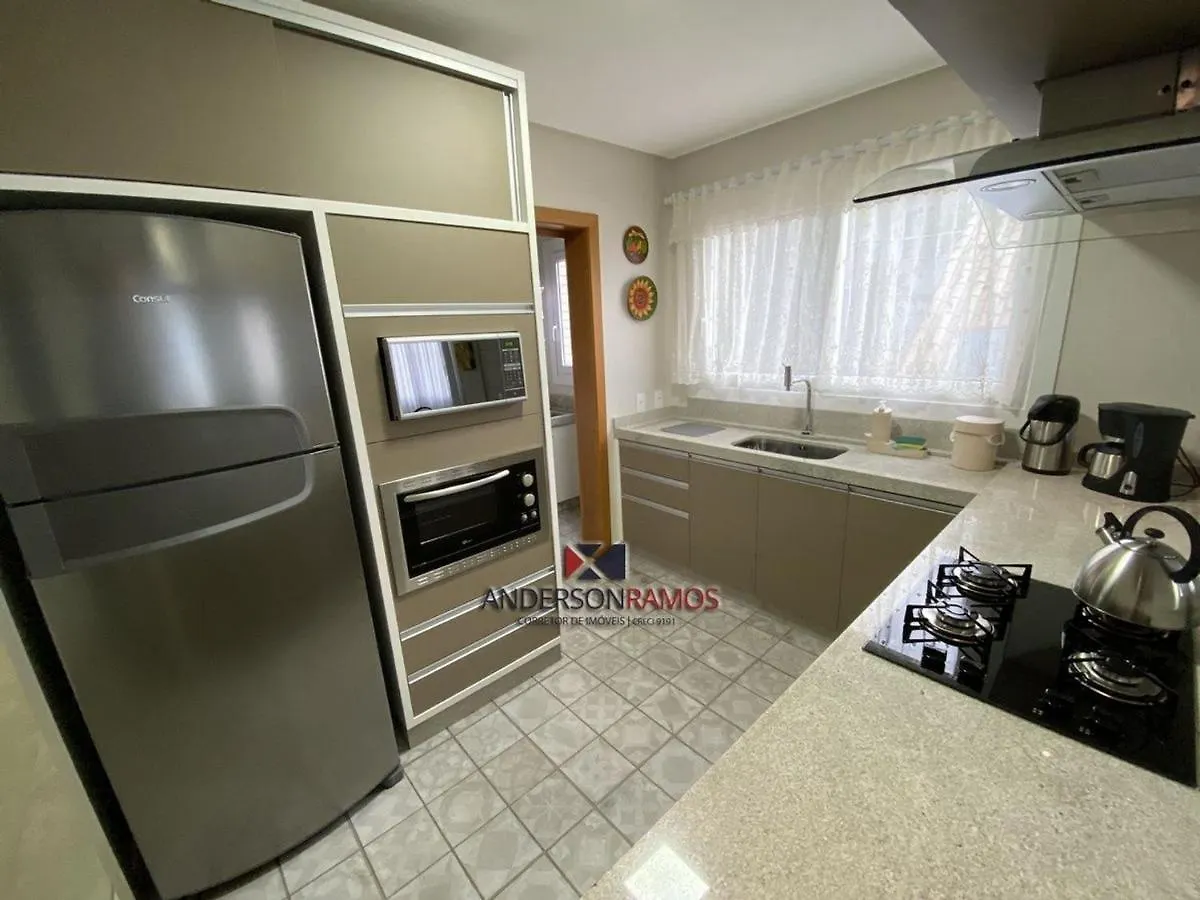 1083 - Apartamento Com Vista Para O Mar Em Bombinhas 0*,