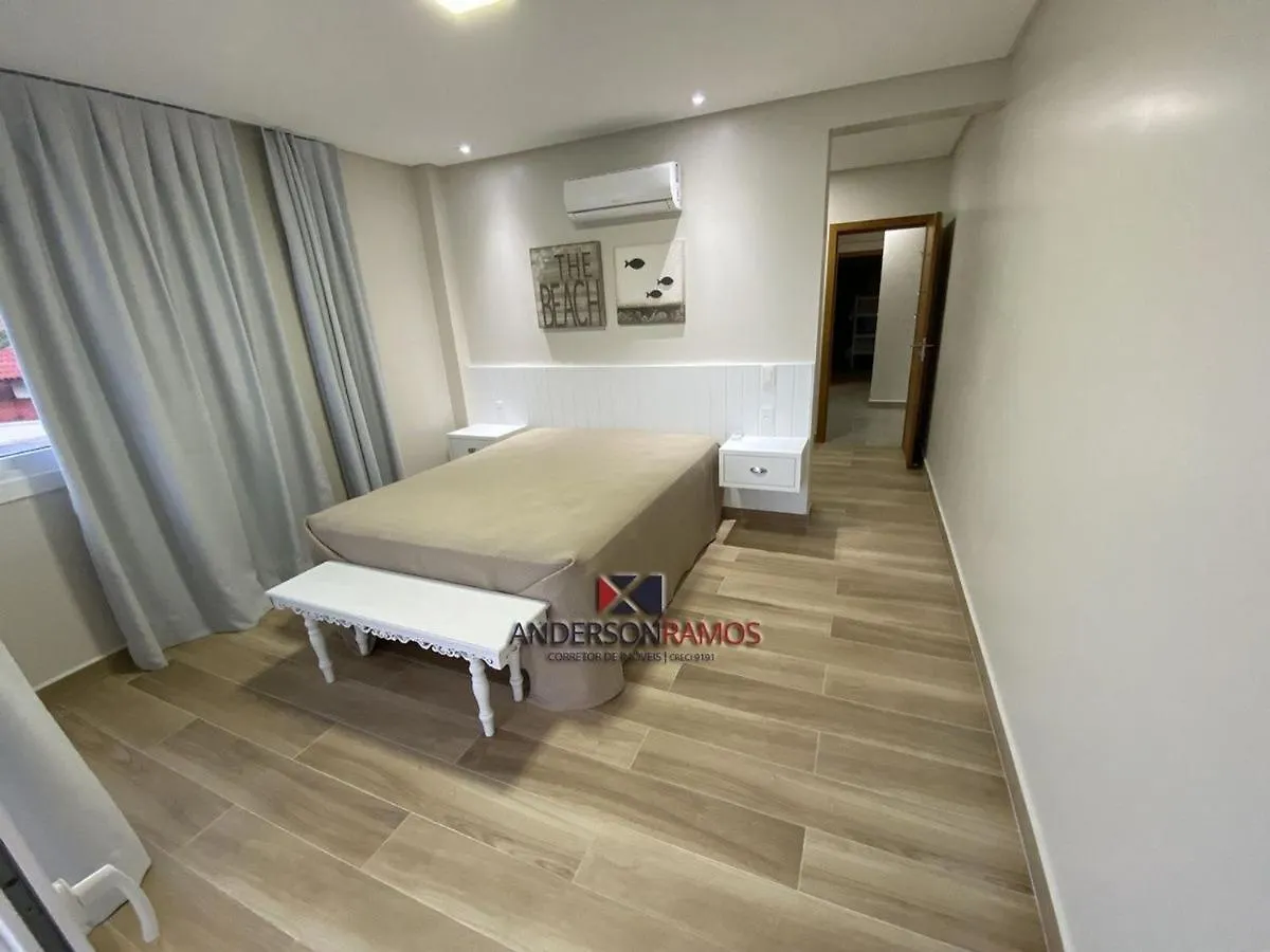 1083 - Apartamento Com Vista Para O Mar Em Bombinhas