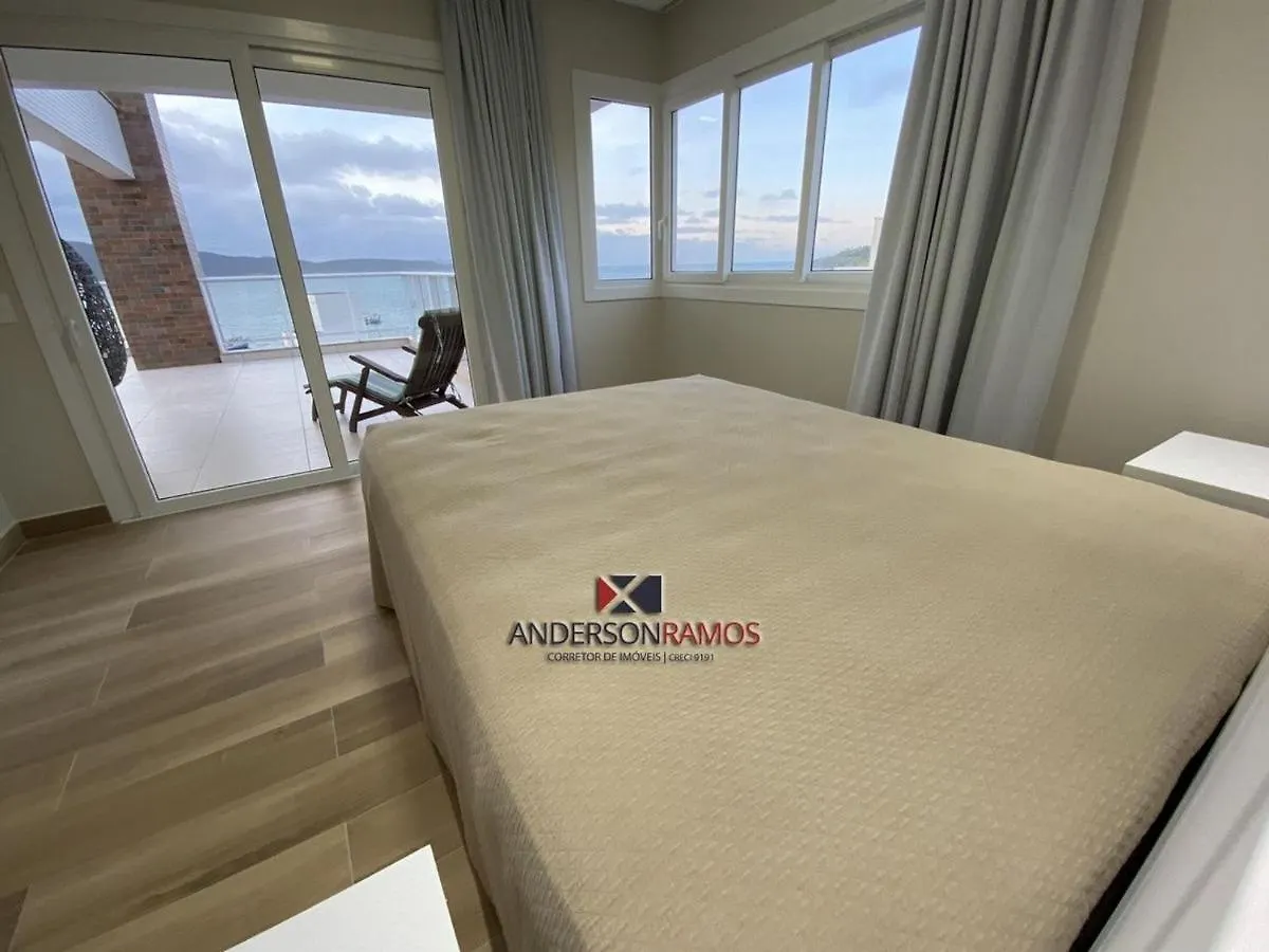 1083 - Apartamento Com Vista Para O Mar Em Bombinhas Appartement
